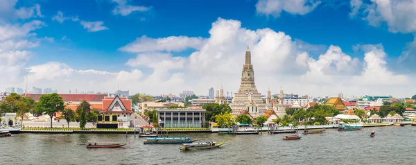 Panorama Del Templo Wat Arun Bangkok Tailandia Día Verano —  Fotos de Stock