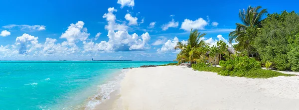 Panoráma Tropical Beach Maldív Szigeteken Nyári Nap — Stock Fotó