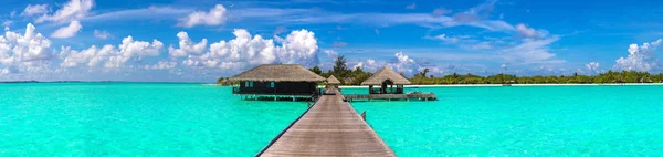 Панорама Вілли Воді Бунгало Дерев Яний Міст Тропічні Пляжі Мальдівах — стокове фото