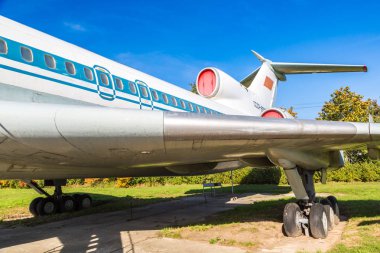 Kiev, Ukrayna - 6 Ekim 2018: Kiev Ulusal Havacılık Müzesi Kiev, Ukrayna Zhulyany Havaalanı yanındaki güneşli bir günde