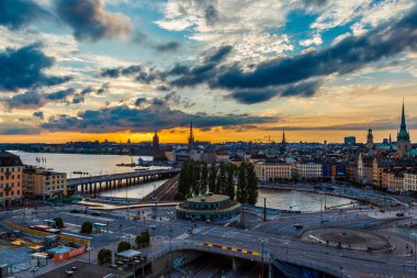 Stockholm, İsveç - 31 Temmuz 2013: Gamla Stan, Stockholm, İsveç eski kesiminde bir yaz günü içinde