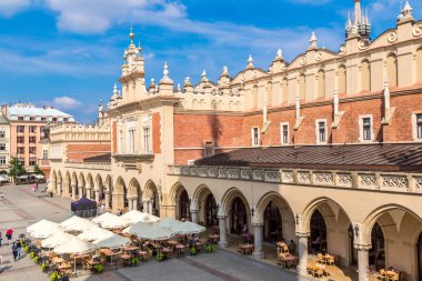 Krakow, Polonya - 26 Temmuz 2014: Pazar Meydanı, Krakow, Polonya üzerinde 26 Temmuz 2014 tarihsel bir parçası. Krakow Polonya'nın en eski şehirlerinden biridir.