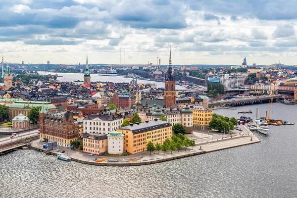 瑞典斯德哥尔摩 2013年7月31日 瑞典斯德哥尔摩老城 老城区 风景秀丽的夏季空中全景 — 图库照片