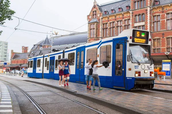 Amsterdam Nederländerna Augusti 2014 Modern Spårvagn Amsterdam Amsterdam Huvudstaden Och — Stockfoto