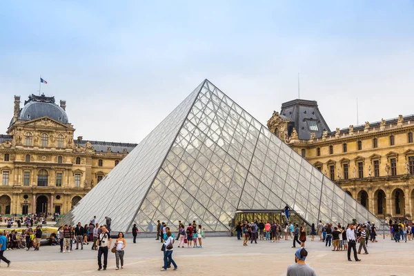 Paris Francja Lipca 2014 Roku Luwru Jest Jednym Największych Światowych — Zdjęcie stockowe