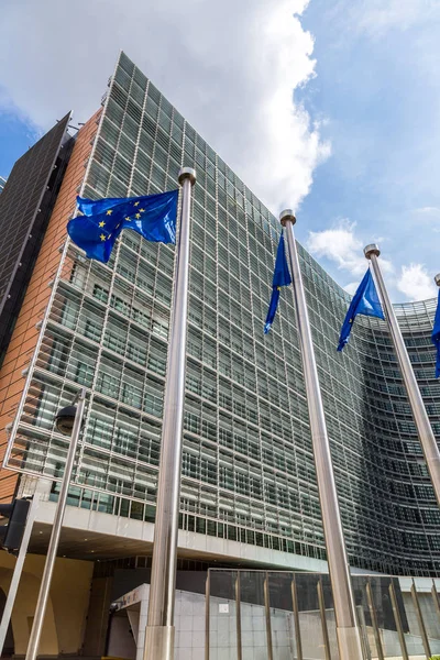 Bruxelles Belgique Juillet 2014 Drapeaux Européens Devant Siège Commission Européenne — Photo