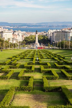 Lisbon, Portekiz - 30 Temmuz 2014: Eduardo VII park Lizbon, Portekiz bir güzel yaz günü