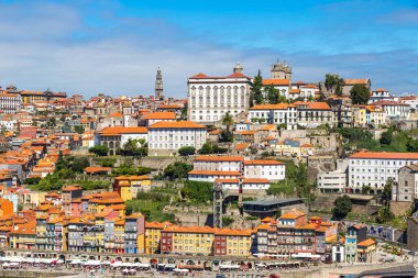 Lizbon, Portekiz - 30 Temmuz 2014: Porto Portekiz bir güzel yaz günü havadan görünümü