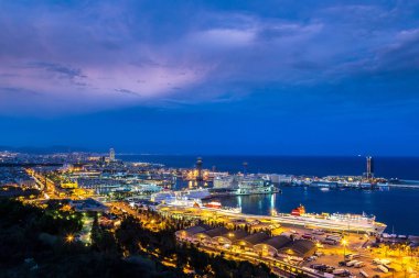 Barcelona, İspanya - 11 Haziran 2014: Panoramik ve Barcelona İspanya bağlantı noktası