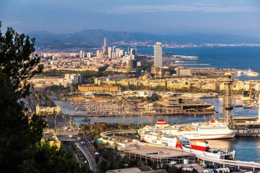 Barcelona, İspanya - 11 Haziran 2014: Panoramik ve Barcelona İspanya bağlantı noktası