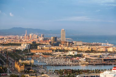 Barcelona, İspanya - 11 Haziran 2014: Panoramik ve Barcelona İspanya bağlantı noktası