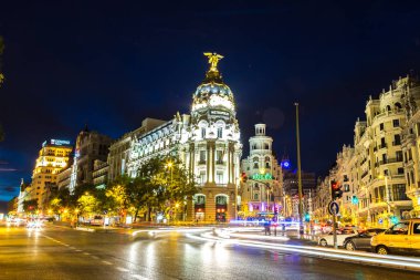 Madrid, İspanya - 11 Temmuz 2014: Metropol hotel de Madrid 11 Temmuz 2014 güzel yaz gecesi, Madrid, İspanya