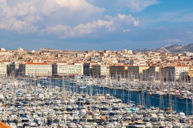 Marseille, Fransa - 12 Temmuz 2014: Marsilya, Fransa eski bağlantı noktası hava panoramik