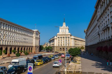 Sofia, Bulgaristan - 27 Temmuz 2014: Sofya, Bulgaristan ' bir yaz günü bina Millet Meclisi