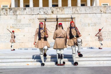 Atina, Yunanistan - 19 Temmuz 2015: tören 19 Temmuz 2015 bir yaz günü gardiyanlar Atina, Yunanistan değiştirme