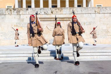 Atina, Yunanistan - 19 Temmuz 2015: tören 19 Temmuz 2015 bir yaz günü gardiyanlar Atina, Yunanistan değiştirme