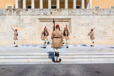 Atina, Yunanistan - 19 Temmuz 2015: tören 19 Temmuz 2015 bir yaz günü gardiyanlar Atina, Yunanistan değiştirme