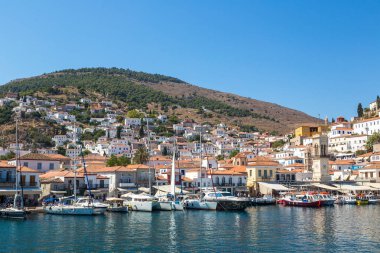 Hydra, Yunanistan - 19 Temmuz 2015: Bir yaz günü Hydra Adası Yunanistan