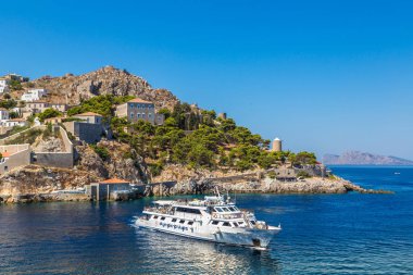 Hydra, Yunanistan - 19 Temmuz 2015: Bir yaz günü Hydra Adası Yunanistan