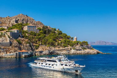 Hydra, Yunanistan - 19 Temmuz 2015: Bir yaz günü Hydra Adası Yunanistan