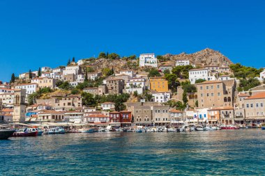 Hydra, Yunanistan - 19 Temmuz 2015: Bir yaz günü Hydra Adası Yunanistan