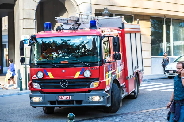 Brussels Belgium July 2014 Red Fire Truck Beautiful Summer Day — Stock Photo, Image