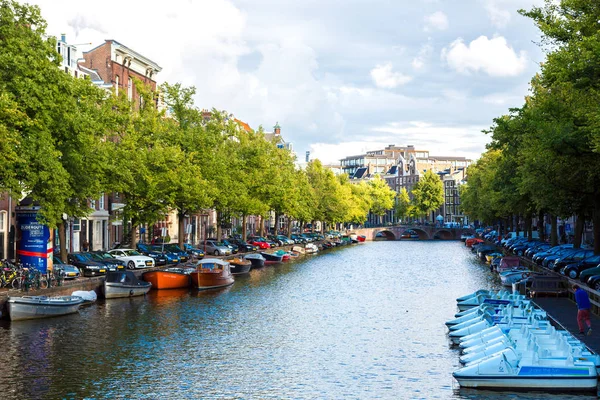 Амстердам Нідерланди Серпня 2014 Року Каналах Амстердама Амстердам Столиця Чисельністю — стокове фото