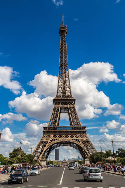 PARIS, FRANCE - JULY 14, 2014: Seine and Eiffel tower in a beautiful summer day in Paris
