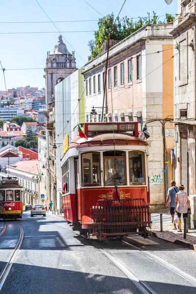 リスボン市内中心部 2014 日にリスボン ポルトガルのリスボン ポルトガル 2014 ヴィンテージ トラム — ストック写真