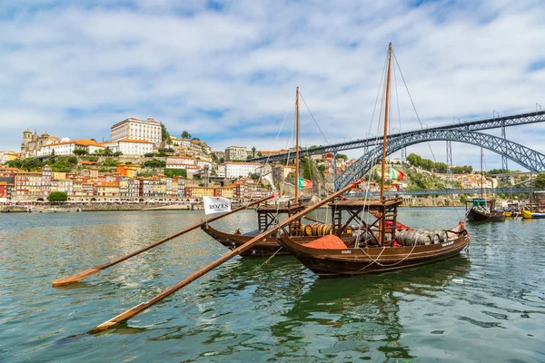 Lisbonne Portugal Juillet 2014 Porto Vieux Bateaux Traditionnels Avec Tonneaux — Photo