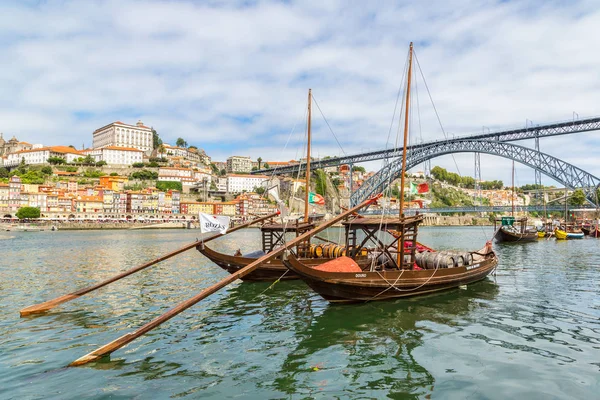 Lisbonne Portugal Juillet 2014 Porto Vieux Bateaux Traditionnels Avec Tonneaux — Photo