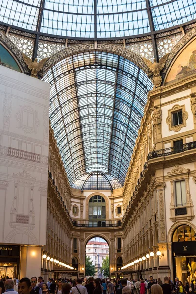 Mediolan Włochy Lipca 2015 Słynny Galleria Vittorio Emanuele Piękny Letni — Zdjęcie stockowe