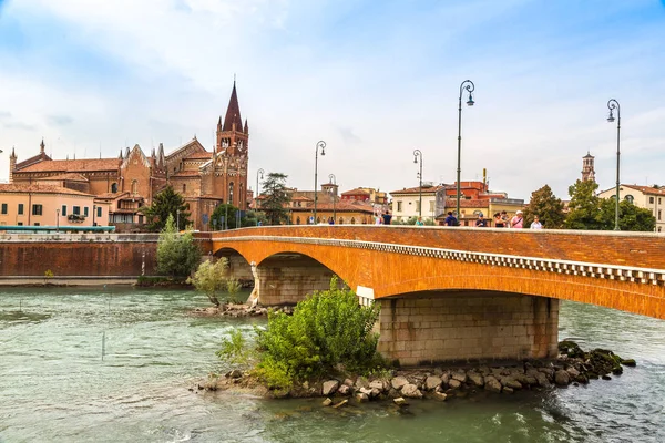 Verona Italien Juli 2014 Stadtbild Von Verona Einem Schönen Sommertag — Stockfoto