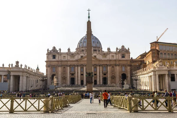 Vaticaanstad Het Vaticaan Juli 2014 Basiliek Van Sint Pieter Het — Stockfoto