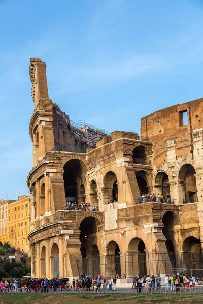 Roma Temmuz Colosseum Olduğunu Bir Ana Turistik Roma Bir Yaz — Stok fotoğraf