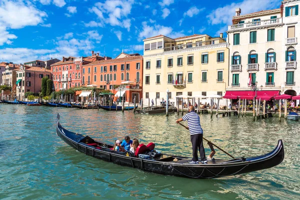 Benátky Itálie Červen 2014 Gondola Canal Grande Benátkách Krásné Letní — Stock fotografie