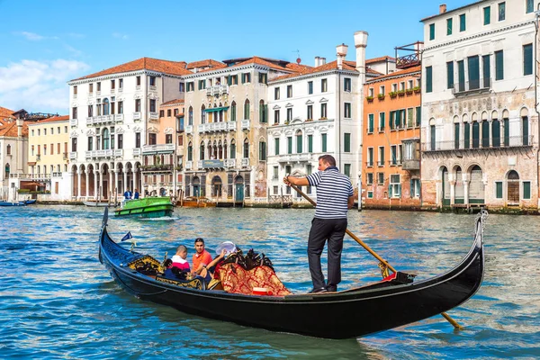 Venice Itália Junho 2014 Gôndola Canal Grande Veneza Lindo Dia — Fotografia de Stock