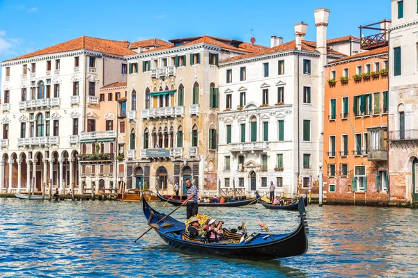 Venecia Italia Junio 2014 Góndola Canal Grande Venecia Hermoso Día —  Fotos de Stock