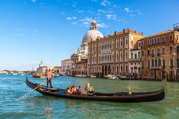 Venecia Italia Junio 2014 Góndola Canal Grande Venecia Hermoso Día —  Fotos de Stock