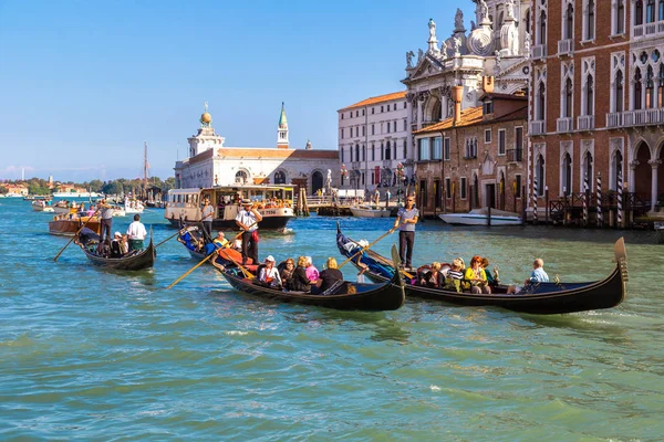 Venecia Italia Junio 2014 Góndola Canal Grande Venecia Hermoso Día —  Fotos de Stock