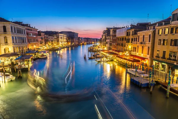 意大利威尼斯 2014年7月12日 意大利威尼斯一个夏夜的运河格兰德 — 图库照片
