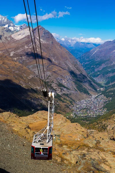 Zermatt Sviçre Ağustos 2014 Cable Car Matterhorn Dağda Bir Yaz — Stok fotoğraf