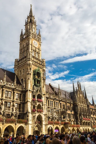 Münih Almanya Eylül 2014 Marienplatz Belediye Binası Eylül 2014 Turistlere — Stok fotoğraf