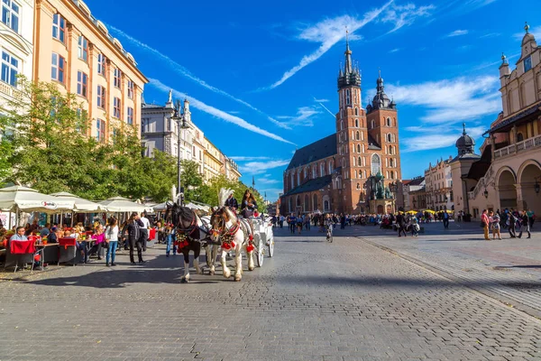 Krakow Poland June 2014 Horse Carriages Main Square Krakow Summer — Stock Photo, Image