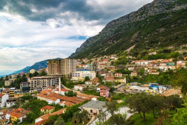 Kruja, Arnavutluk - 22 Haziran 2016: Bir güzel yaz günü, Arnavutluk kalede Kruja görünümünden
