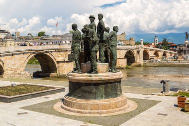 Skopje, Makedonya - 19 Haziran 2016: Anıt Boatmen Selanik ve bir güzel yaz günü, Makedonya Üsküp'Arkeoloji Müzesi