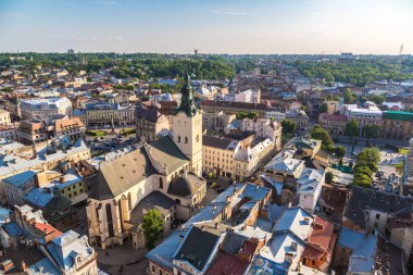 Lviv, Ukrayna - 9 Haziran 2016: Lviv, panoramik görünümünde bir güzel yaz günü, Ukrayna