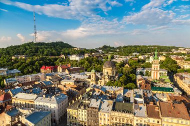 Lviv, Ukrayna - 9 Haziran 2016: Lviv, panoramik görünümünde bir güzel yaz günü, Ukrayna