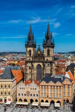 Prague, Çek Cumhuriyeti - 23 Haziran 2016: hava panoramik Eski Şehir Meydanı Prag'da güzel bir yaz günü, Çek Cumhuriyeti