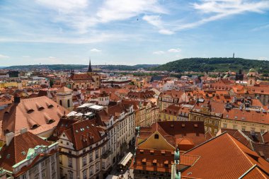 Prague, Çek Cumhuriyeti - 23 Haziran 2016: panoramik hava görünümünde Prag bir güzel yaz günü, Çek Cumhuriyeti